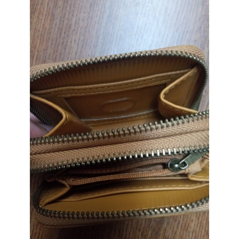 Universal Threads Card Wallet - Picture 6 of 8